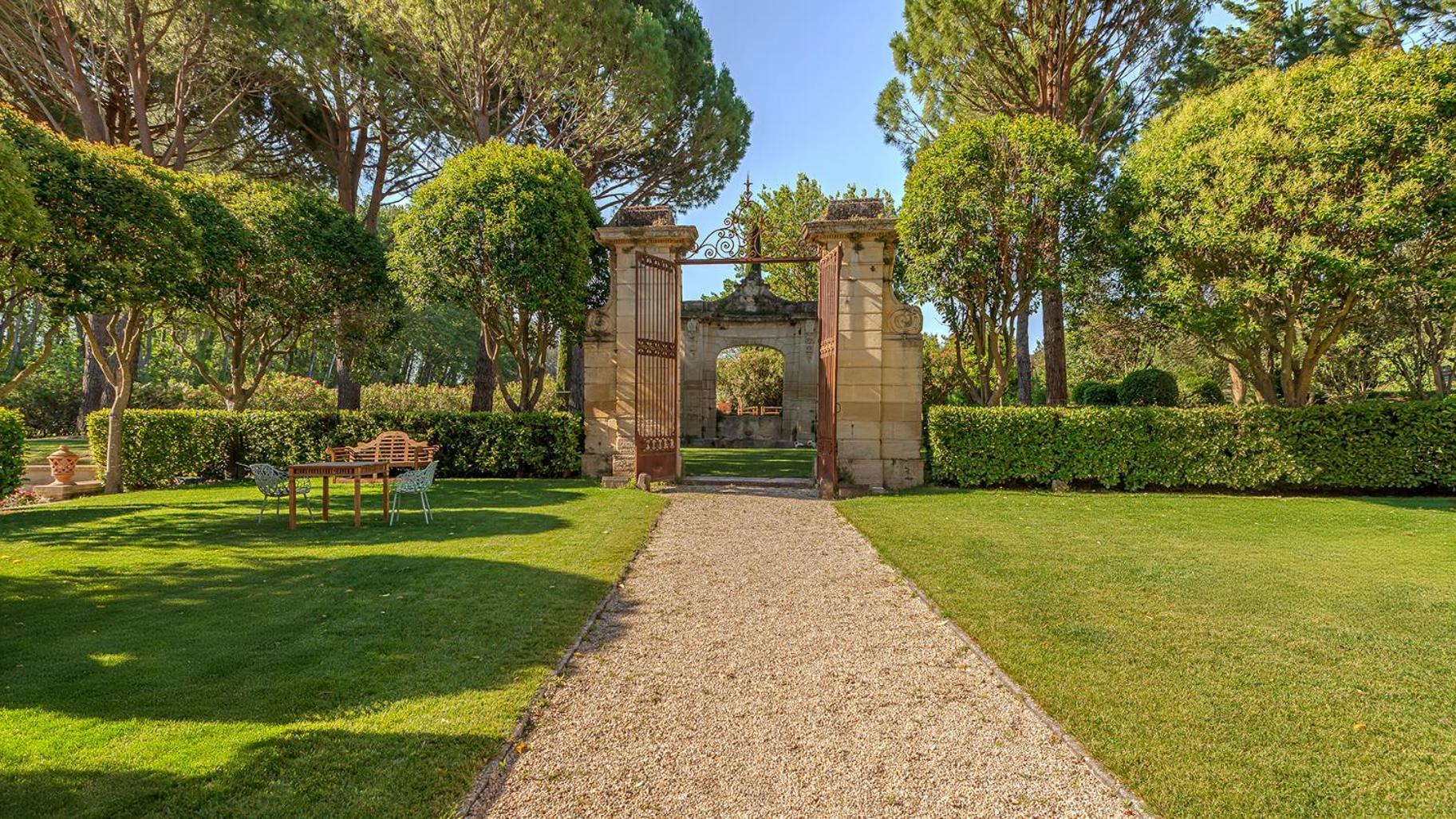 Chateau Talaud Loriol-du-Comtat Kültér fotó